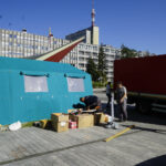 20.09.2024. Kielce. Transport darów zebranych pod Urzędem Wojewódzkim wyjeżdża do powodzian z powiatu kłodzkiego / Fot. Aleksandra Kwaśniewska - Radio Kielce