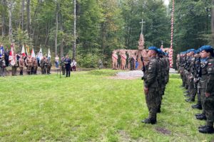 15.09.2024. Zgórsko. Odsłonięcie pomnika upamiętniającego Żołnierzy Niezłomnych / Fot. Marcin Przemirski - Radio Kielce