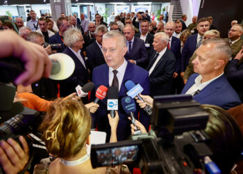 5.09.2024. Kielce. Minister spraw wewnętrznych i administracji, koordynator służb specjalnych Tomasz Siemoniak (w środku) / Fot. PAP - Adam Kumorowicz