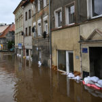 15.09.2024. Bystrzyca Kłodzka. Zalane tereny w Bystrzycy Kłodzkiej / Fot. PAP - Maciej Kulczyński