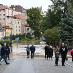 15.09.2024. Kłodzko. Rzeka Nysa Kłodzka zalała Kłodzko / Fot. PAP - Maciej Kulczyński