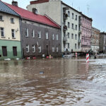 15.09.2024. Głuchołazy (woj. opolskie). Rzeka Biała Głuchołaska zalała Głuchołazy / Fot. PAP - Michał Meissner