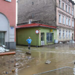 16.09.2024. Głuchołazy (woj. opolskie). Rzeka Biała Głuchołaska zalała Głuchołazy / Fot. PAP - Krzysztof Świderski