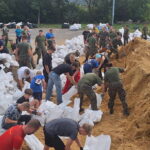 Świętokrzyscy żołnierze pomagają nad Odrą - Radio Kielce Fot. ŚBOT