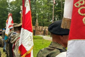 15.09.2024. Zgórsko. Odsłonięcie pomnika upamiętniającego Żołnierzy Niezłomnych / Fot. Marcin Przemirski - Radio Kielce