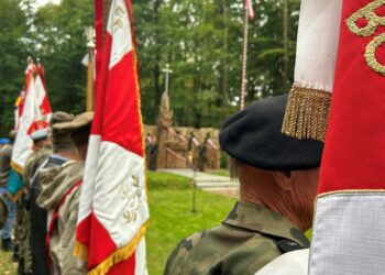 15.09.2024. Zgórsko. Odsłonięcie pomnika upamiętniającego Żołnierzy Niezłomnych / Fot. Marcin Przemirski - Radio Kielce