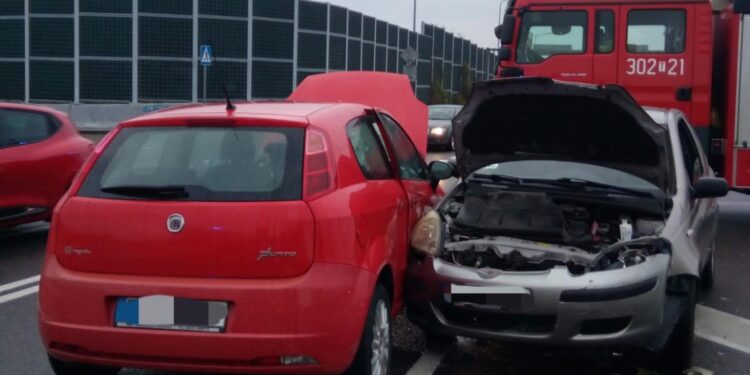 04.10.2024. Kielce. Wypadek na skrzyżowaniu ulic Gosiewskiego i 1-go Maja / Fot. Straż pożarna