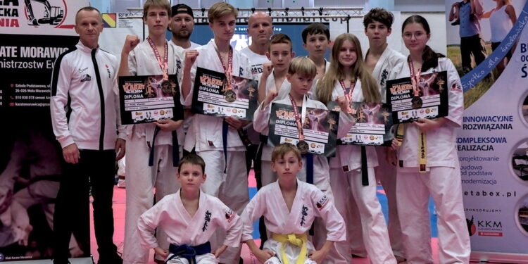 Zawodnicy Klubu Karate Klubu Karate Morawica i Piekoszów / Fot. Klub Karate Morawica KKM