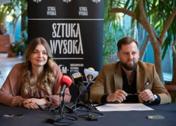 17.10.2024. Kielce. Konferencja zapowiadająca drugą edycję festiwalu OFEM. Na zdjęciu: Ewa Łukomska i Łukasz Znojek / Fot. Organizator