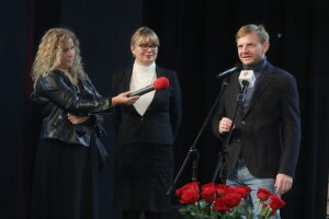 25.10.2024. Kielce. WDK. Warsztaty teatralne z aktorem Rafałem Zawieruchą / Fot. Wiktor Taszłow - Radio Kielce