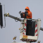 24.10.2024 Kielce. Skrzyżowanie al. IX Wieków Kielc, al. Solidarności, ul. Źródłowej i ul. Sandomierskiej. Kalibracja sygnalizacji świetlnej / Fot. Wiktor Taszłow - Radio Kielce