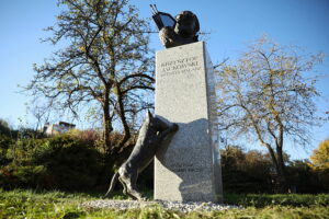 25.10.2024. Kielce. Odsłonięcie popiersia Krzysztofa Jackowskiego / Fot. Wiktor Taszłow - Radio Kielce