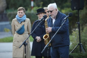 25.10.2024. Kielce. Odsłonięcie popiersia Krzysztofa Jackowskiego / Fot. Wiktor Taszłow - Radio Kielce