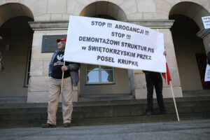 26.10.2024. Kielce. Protest przeciwko Annie Krupce / Fot. Wiktor Taszłow - Radio Kielce