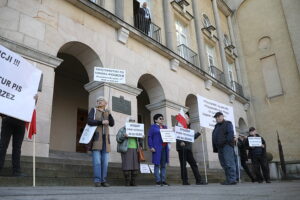 26.10.2024. Kielce. Protest przeciwko Annie Krupce / Fot. Wiktor Taszłow - Radio Kielce