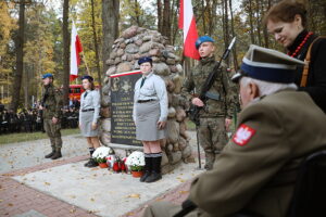 27.10.2024. Chotów. Obchody 80. rocznicy bitwy pod Chotowem / Fot. Wiktor Taszłow - Radio Kielce