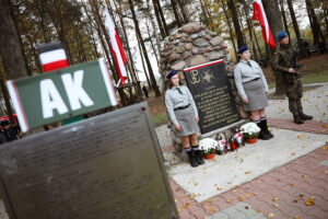 27.10.2024. Chotów. Obchody 80. rocznicy bitwy pod Chotowem / Fot. Wiktor Taszłow - Radio Kielce