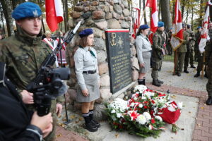 27.10.2024. Chotów. Obchody 80. rocznicy bitwy pod Chotowem / Fot. Wiktor Taszłow - Radio Kielce