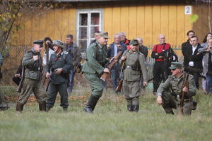 27.10.2024. Chotów. Rekonstrukcja bitwy pod Chotowem / Fot. Wiktor Taszłow - Radio Kielce