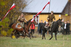 27.10.2024. Chotów. Rekonstrukcja bitwy pod Chotowem / Fot. Wiktor Taszłow - Radio Kielce