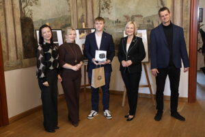 30.10.2024. Tokarnia. Muzeum Wsi Kieleckiej. Ogólnopolski Konkurs Fotograficzny „Polska wieś... było, ale nie minęło” / Fot. Wiktor Taszłow - Radio Kielce