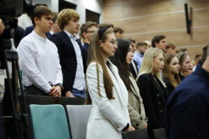 04.10.2024. Kielce. Studenci Wydziału Lekarskiego Collegium Medicum Uniwersytetu Jana Kochanowskiego w Kielcach zainaugurowali nowy rok akademicki / Fot. Wiktor Taszłow – Radio Kielce