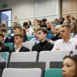 04.10.2024. Kielce. Studenci Wydziału Lekarskiego Collegium Medicum Uniwersytetu Jana Kochanowskiego w Kielcach zainaugurowali nowy rok akademicki / Fot. Wiktor Taszłow – Radio Kielce