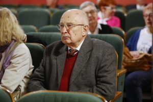 07.10.2024. Kielce. Inauguracja roku akademickiego Świętokrzyskiego Uniwersytetu III Wieku. / Fot. Witor Taszłow - Radio Kielce