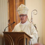 10.10.2024 Kielce. Msza Święta. Inauguracja roku akademickiego w Wyższym Seminarium Duchownym. Na zdjęciu: Jan Piotrowski - biskup kielecki / Fot. Wiktor Taszłow - Radio Kielce