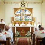 10.10.2024 Kielce. Msza Święta. Inauguracja roku akademickiego w Wyższym Seminarium Duchownym / Fot. Wiktor Taszłow - Radio Kielce