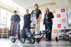 11.10.2024. Kielce, Politechnika Świętokrzyska. Finał konkursu na edukacyjnego łazika z recyklingu. / Fot. Wiktor Taszłow - Radio Kielce