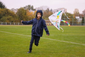 13.10.2024. Kielce. Zawody latawców płaskich i skrzynkowych / Fot. Wiktor Taszłow - Radio Kielce