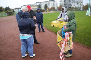 13.10.2024. Kielce. Zawody latawców płaskich i skrzynkowych / Fot. Wiktor Taszłow - Radio Kielce