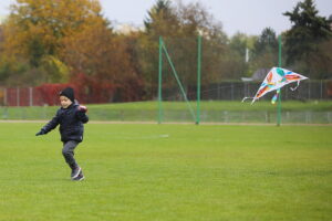 13.10.2024. Kielce. Zawody latawców płaskich i skrzynkowych / Fot. Wiktor Taszłow - Radio Kielce