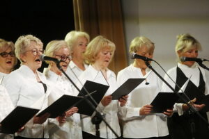 15.10.2024. Kielce. Inauguracja roku akademickiego Uniwersytetu Trzeciego Wieku „Ponad Czasem” / Fot. Wiktor Taszłow - Radio Kielce