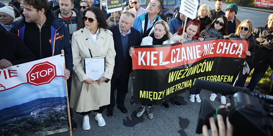 16.10.2024. Osiedle pod Telegrafem. Program „Interwencja” Radia Kielce i TVP3 Kielce / Fot. Wiktor Taszłow - Radio Kielce