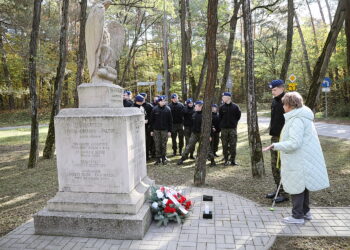 21.10.2024. Kielce. Obchody 102 rocznicy wejścia 2. Pułku Artylerii Lekkiej Legionów do miasta / Fot. Wiktor Taszłow - Radio Kielce