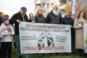 23.10.2024. Kielce. Osiedle Pod Dalnią. Program „Interwencja” / Fot. Wiktor Taszłow - Radio Kielce