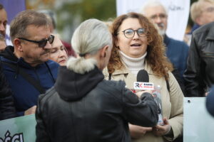 23.10.2024. Kielce. Osiedle Pod Dalnią. Program „Interwencja” / Fot. Wiktor Taszłow - Radio Kielce