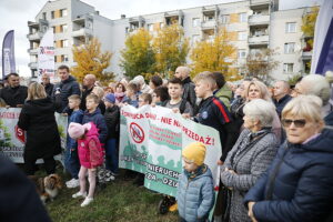 23.10.2024. Kielce. Osiedle Pod Dalnią. Program „Interwencja” / Fot. Wiktor Taszłow - Radio Kielce