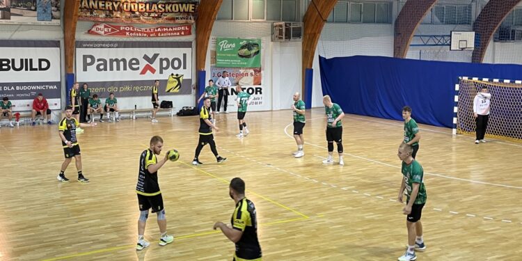 12.10.2024. Końskie. 5. kolejka I ligi piłkarzy ręcznych: KSSPR Końskie - Zagłębie Handball Team Sosnowiec / Fot. Kamil Król - Radio Kielce