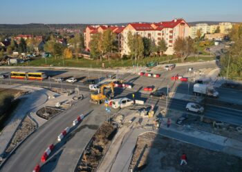 24.10.2024. Kielce. Skrzyżowanie ulicy bp. Jaworskiego i Orląt Lwowskich / Fot. Jarosław Kubalski - Radio Kielce