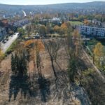 25.10.2024. Kielce. Ul. Langiewicza. Teren po dawnym szpitaliku dziecięcym / Fot. Jarosław Kubalski - Radio Kielce