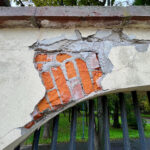 07.10.2024. Kielce. Mur okalający kielecki park miejski im. Stanisława Staszica / Fot. Wiktor Taszłow – Radio Kielce