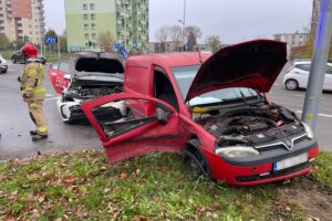 Zderzenie dwóch aut na ulicy Grunwaldzkiej. Jedna osoba ranna