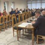 Radni znowu nie przyszli na sesję. Burmistrz Bodzentyna mówi o rosnących kłopotach - Radio Kielce W środę w Bodzentynie sesja ostatniej szansy