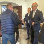 Ekipa serialu „Ojciec Mateusz" w Sandomierzu / Fot. Grażyna Szlęzak - Radio Kielce