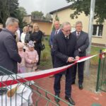 03.10.2024. Staszów. Otwarcie integracyjnego placu zabaw / Fot. Grażyna Szlęzak - Radio Kielce