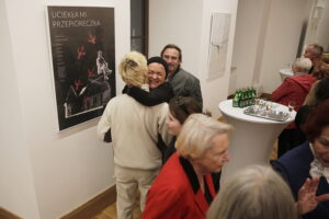 „Premiera studencka” na teatralnej wystawie plakatów - Radio Kielce