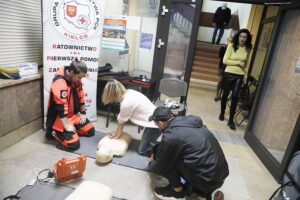 16.10.2024 Kielce. UM. Szkolenie z udzielenia pierwszej pomocy / Fot. Jarosław Kubalski - Radio Kielce